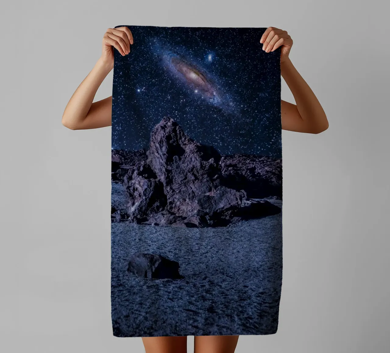 Echoes from Andromeda asciugamano da bagno da Stellar Dream Art