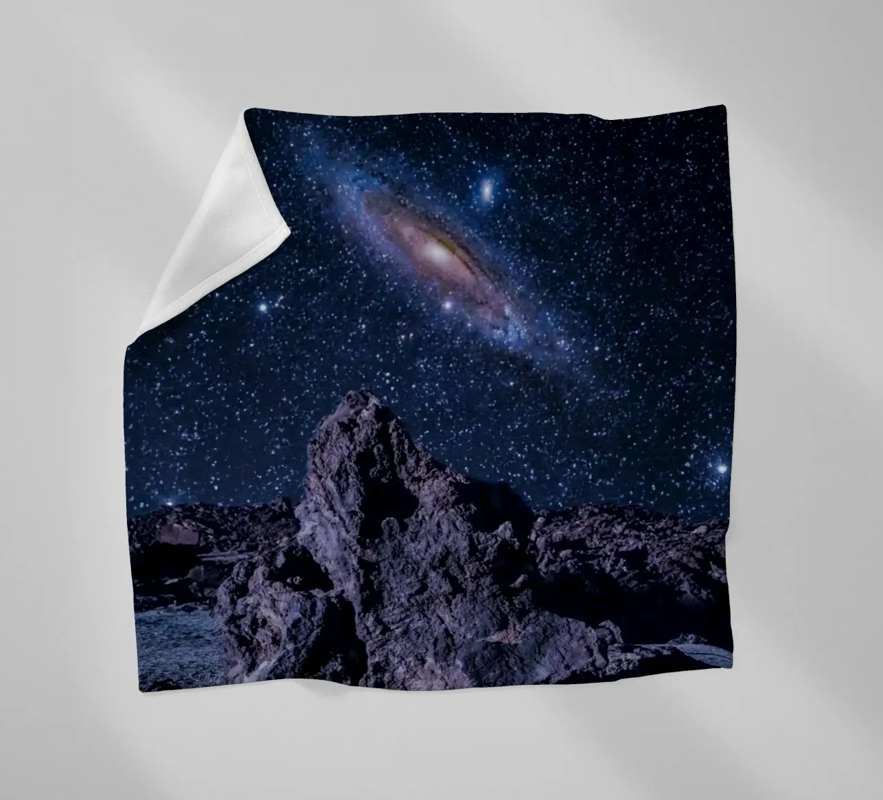 Echoes from Andromeda coperta in pile da Stellar Dream Art