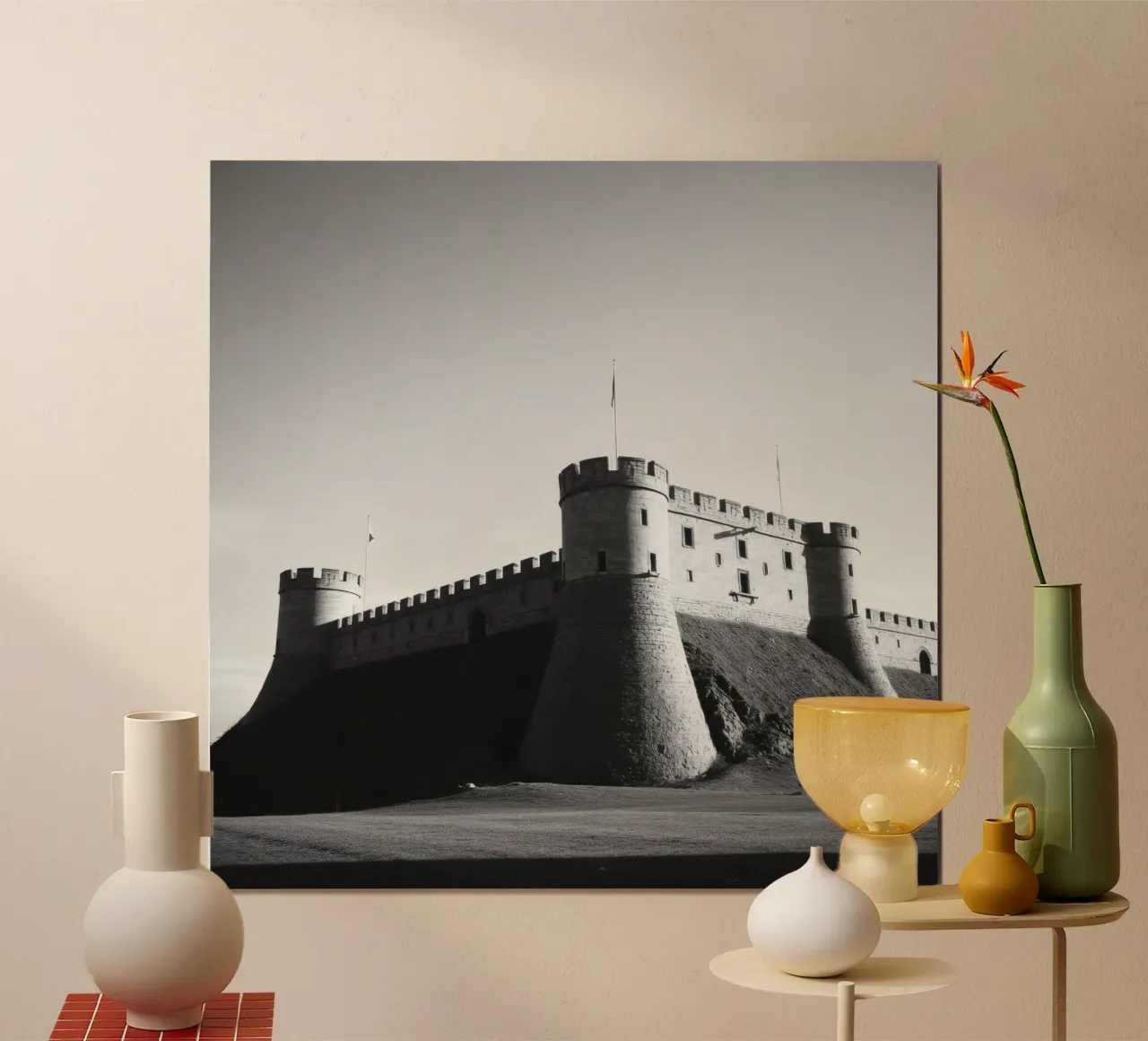 Lo storico castello in pietra si erge sulla cima di una collina sotto un cielo limpido carta hahnemühle da DesignDoodle