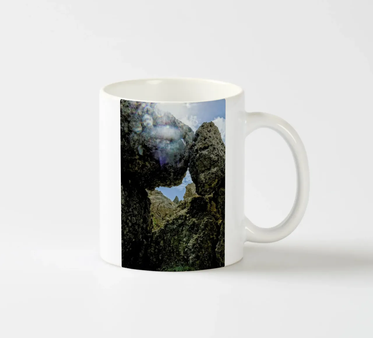 Magical Malta Vulcanic Rocks tazza in ceramica da Curious Collections by Marielle Leenders