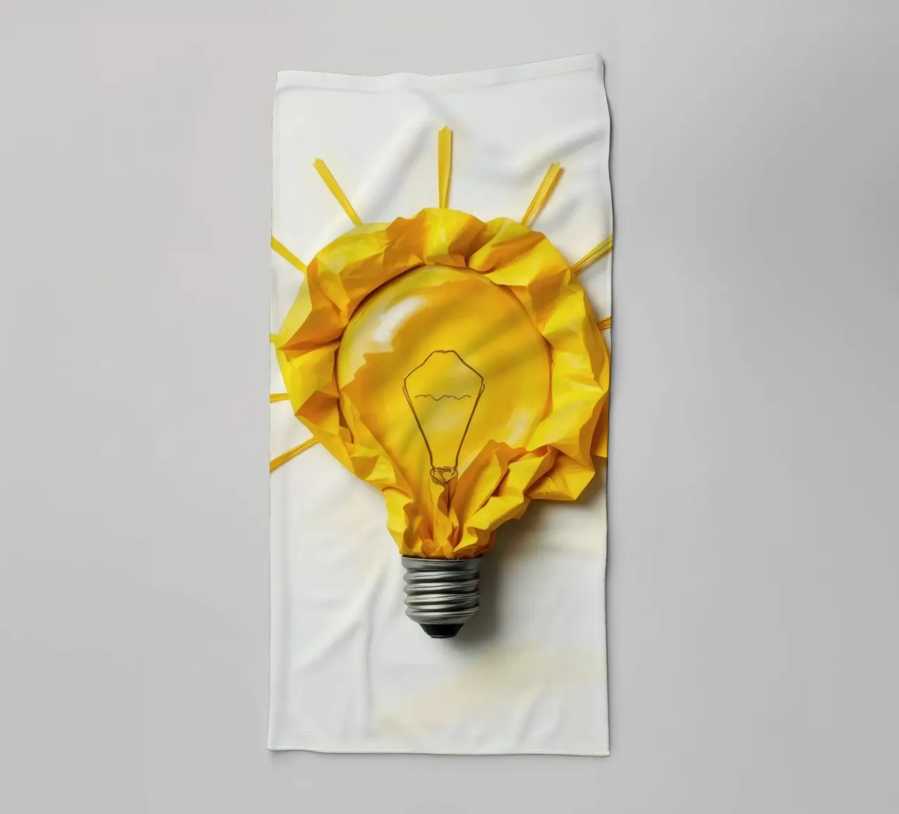Design creativo di lampadine con carta gialla stropicciata asciugamano da bagno da DesignDoodle