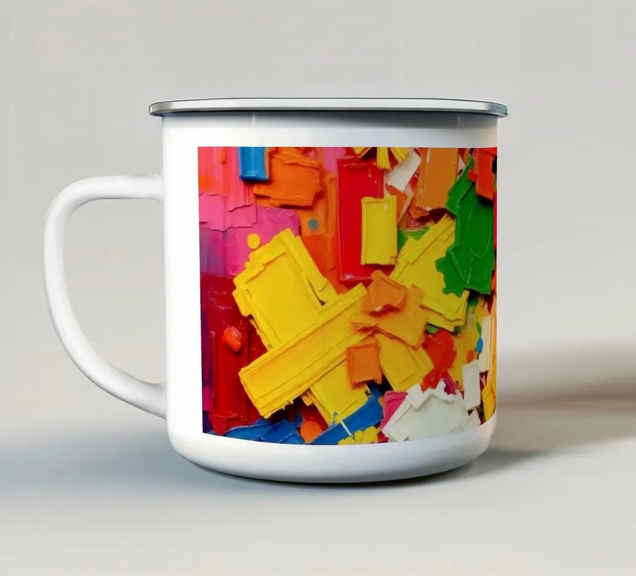 Esplosione di colori vivaci con forme e texture astratte tazza in smalto da DesignDoodle