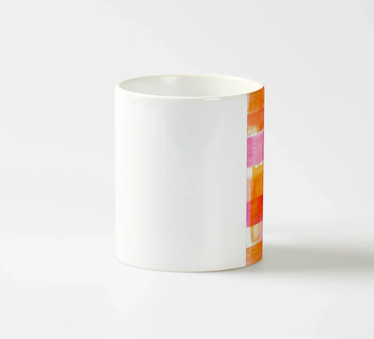 Stampa pop d'arte geometrica astratta a scacchi rosa-arancio tazza in ceramica da NorwesClub