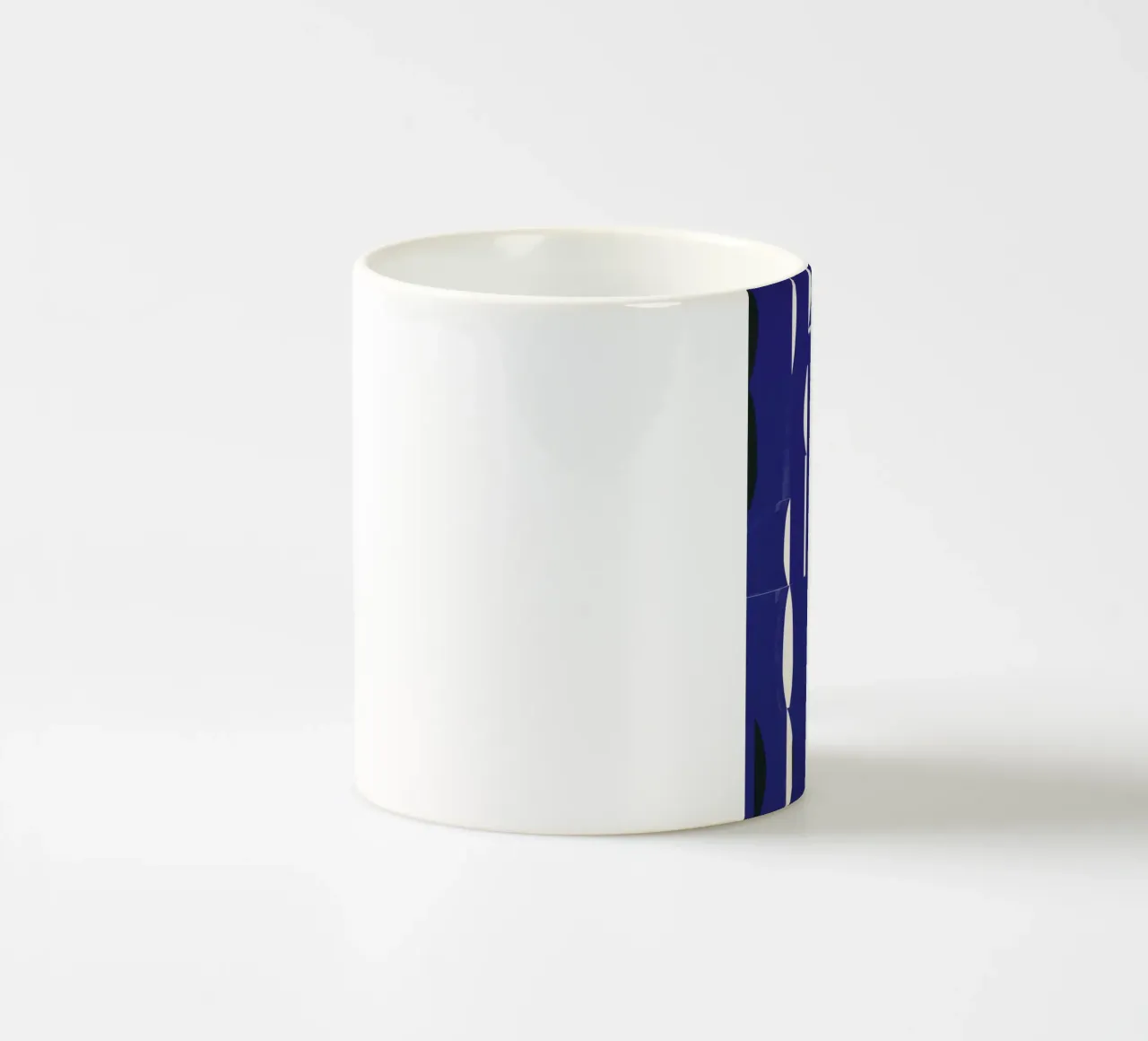 Ultramarino concavo tazza in ceramica da Little Dean