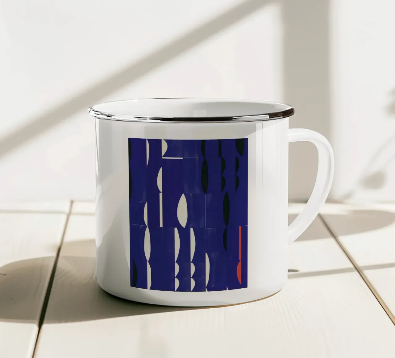 Ultramarino concavo tazza in smalto da Little Dean