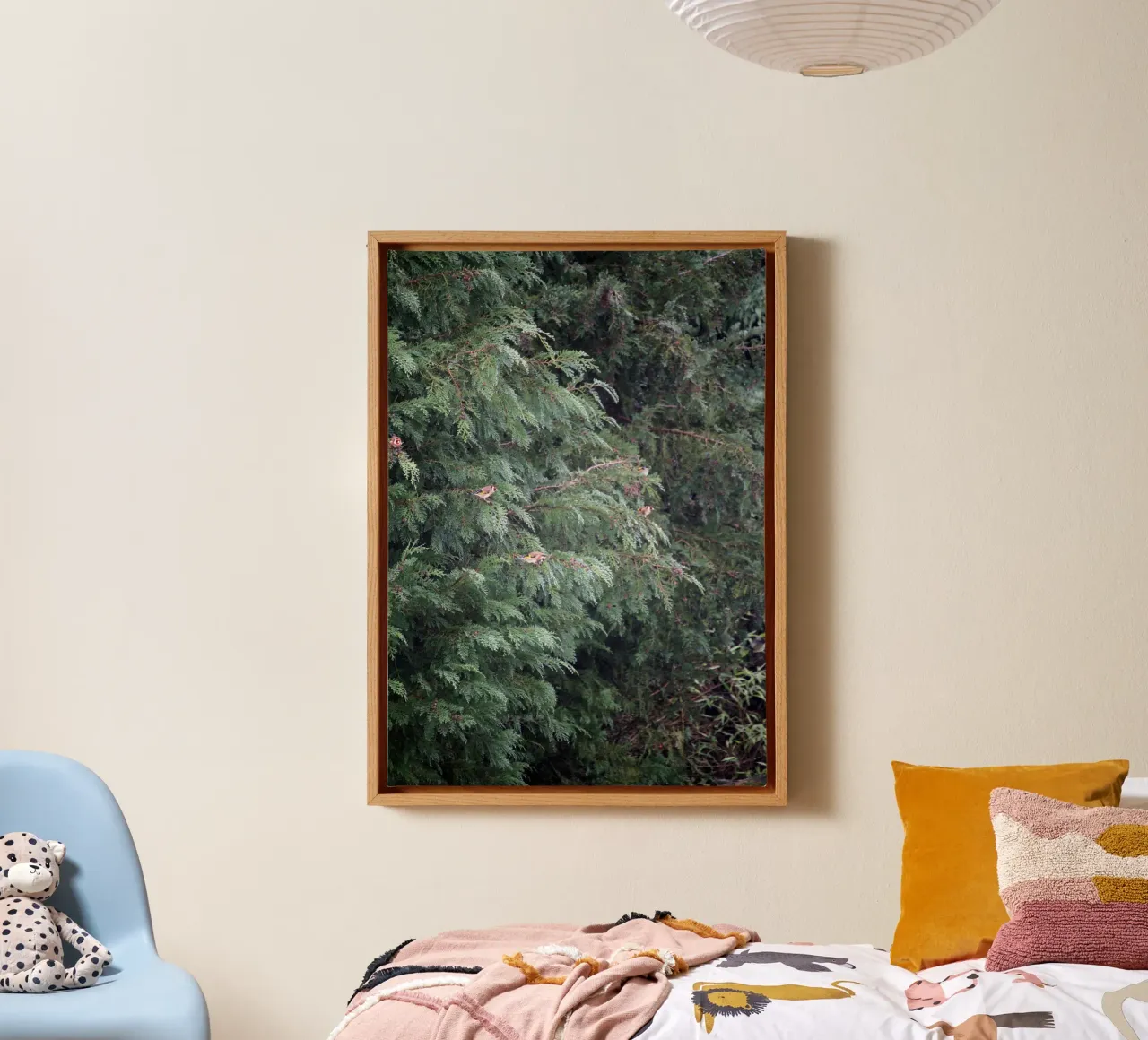 Chardonnerets dans un conifère toile avec Caisse américaine de Jack C Photography