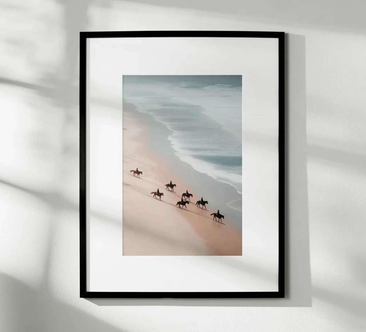 Paardrijden op een strand hahnemühle van Indigo Tides Art