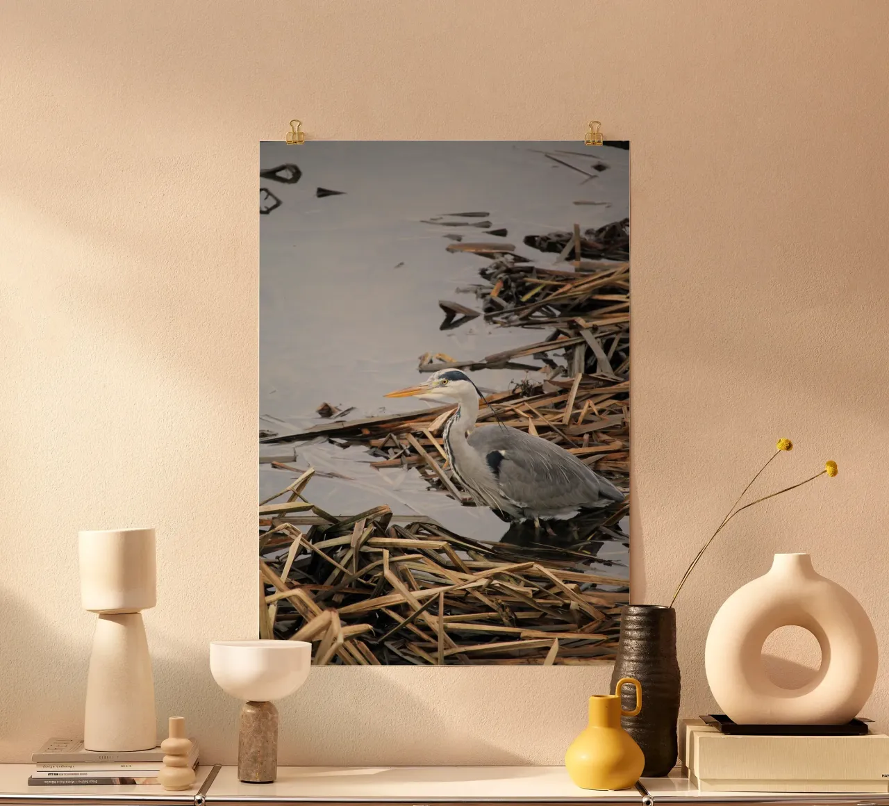 Airone nel canneto poster con telaio in plastica da Jack C Photography