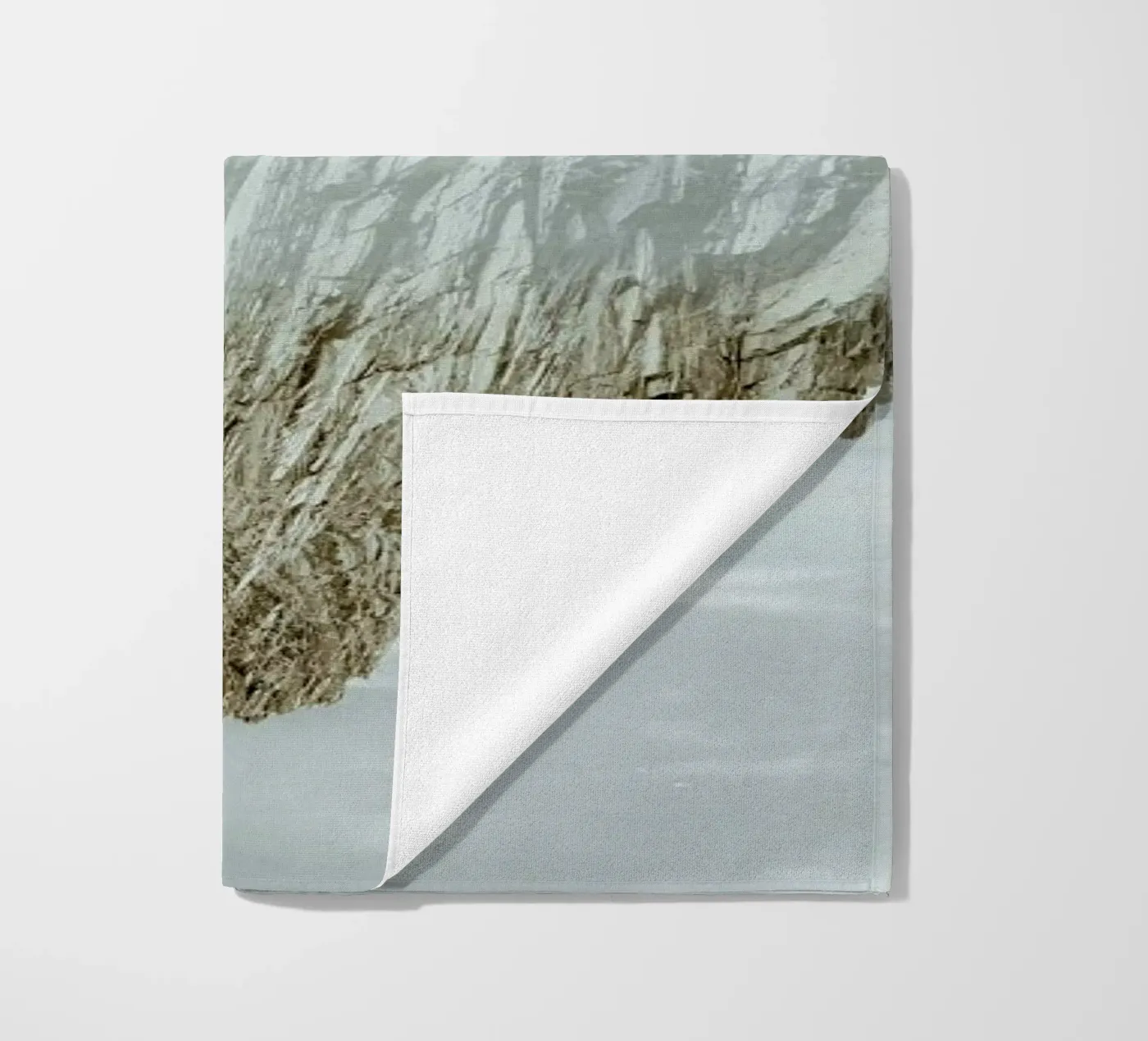 Rocks in Reflection telo mare da METROPOLIS