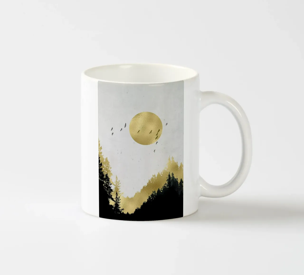 Goldmond ceramic mug by Mia Nissen