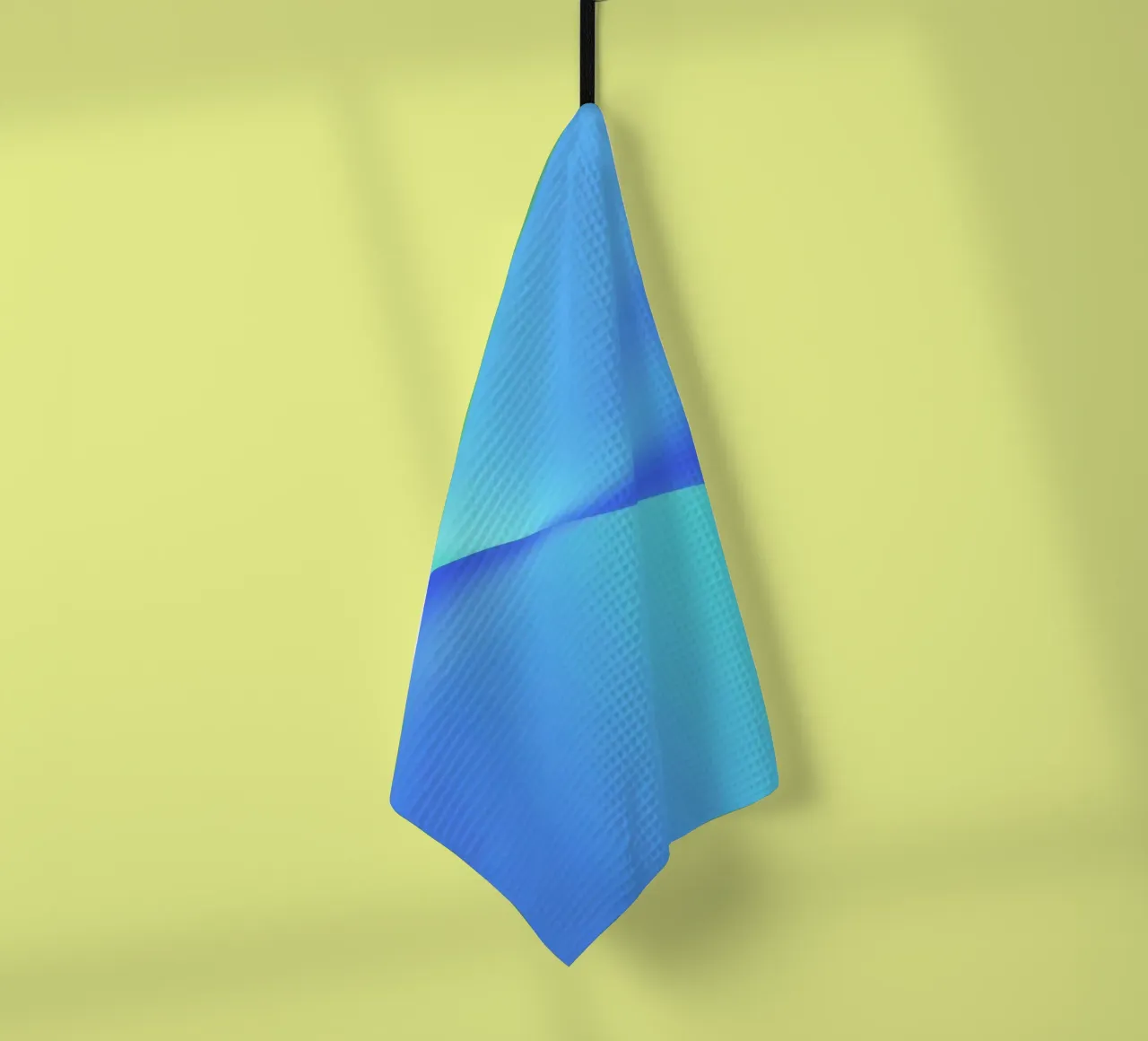 Motif abstrait fluide dans les tons de bleu avec des vagues torchon de DesignDoodle