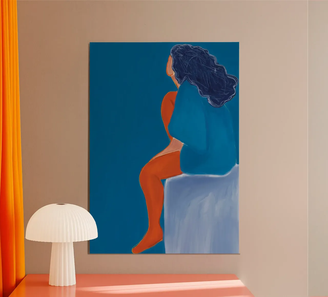 Woman in blue and red poster con telaio in legno da tainah negreiros