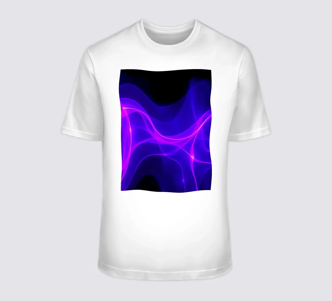 violette Lichtwellen erzeugen ein faszinierendes abstraktes Design T-Shirt von DesignDoodle