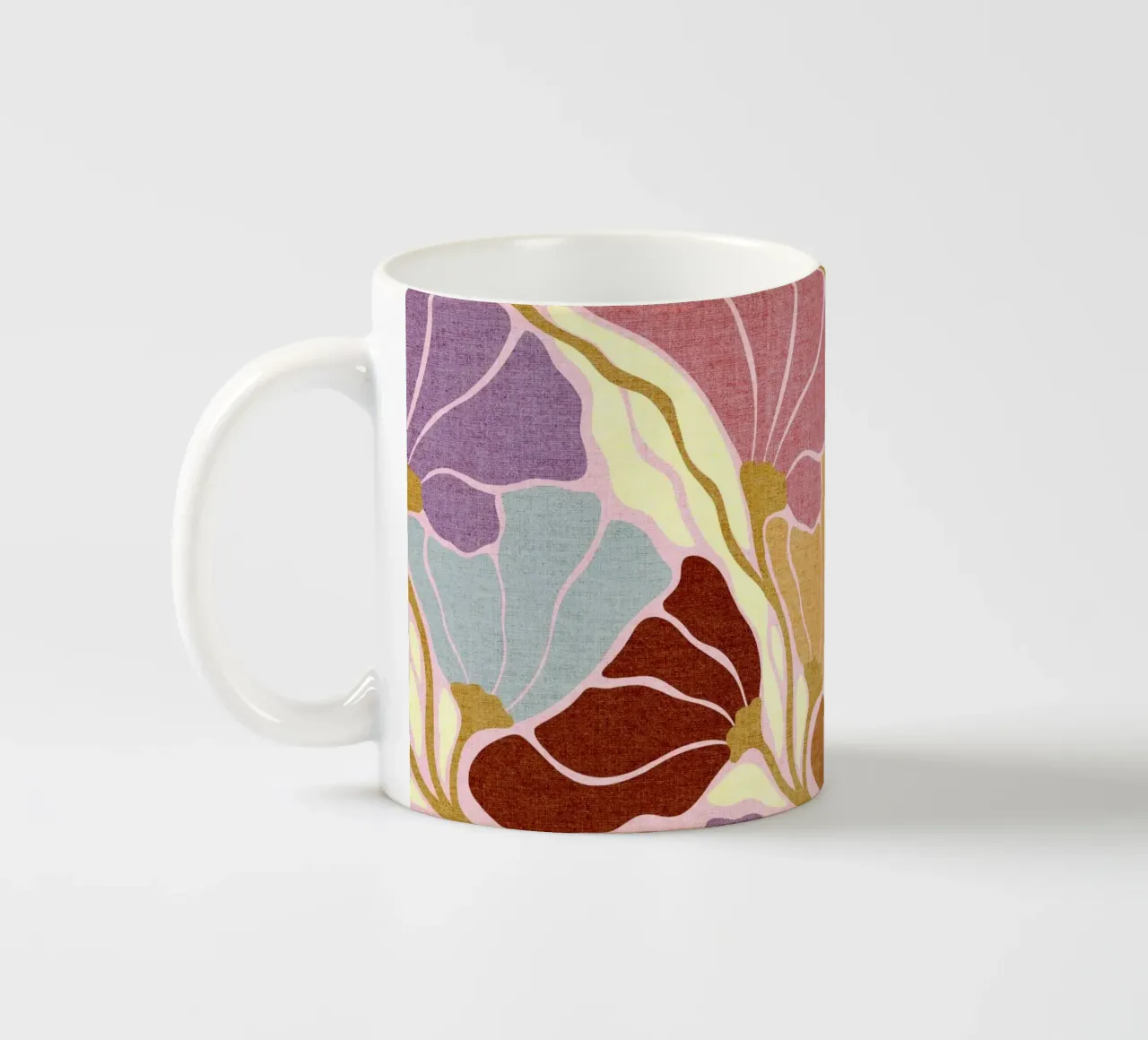 Floreale organico e tenue - ispirazione Art Nouveau e Japandi tazza in ceramica da Dominique Vari