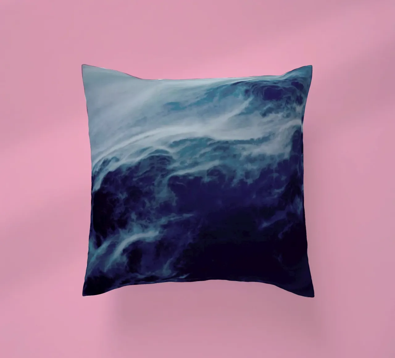Floating In Space Classic Blue cuscino da Studio Nahili