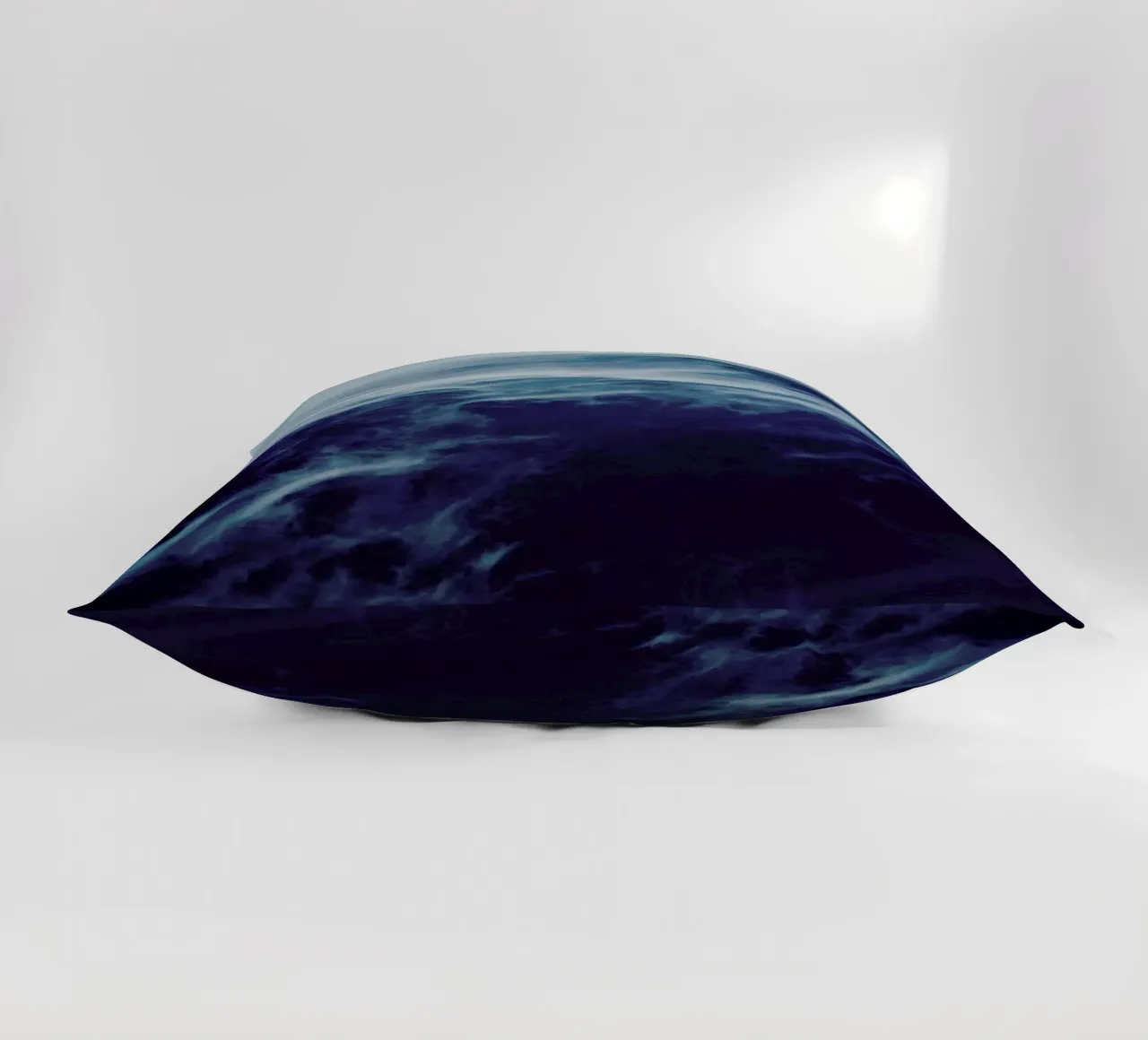 Floating In Space Classic Blue cuscino da Studio Nahili