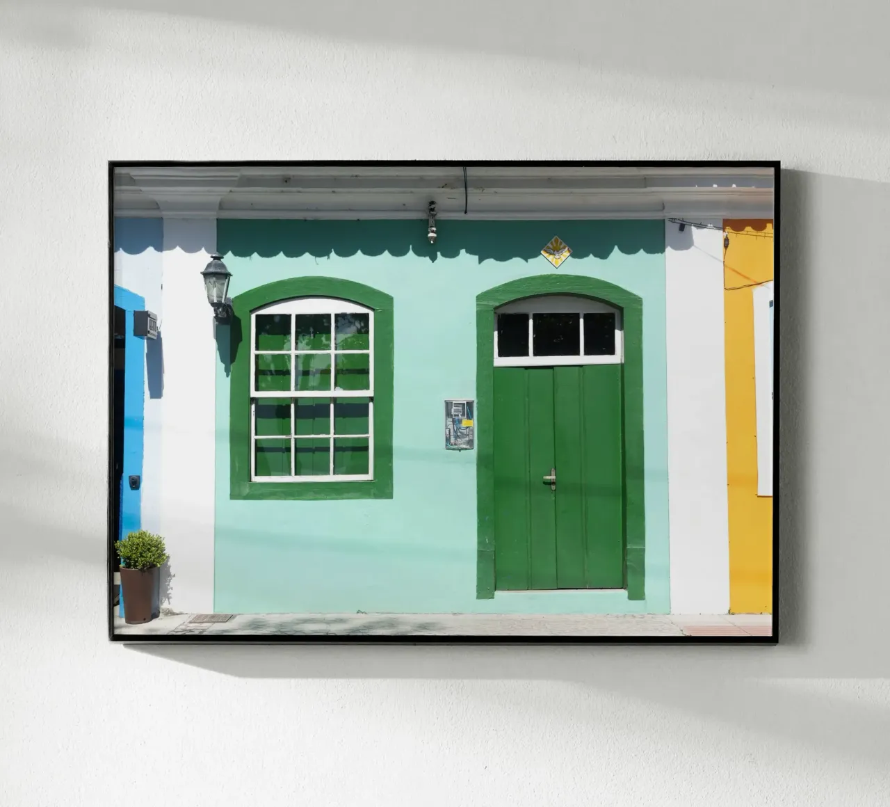 Urbano plexiglass da rafael campezato