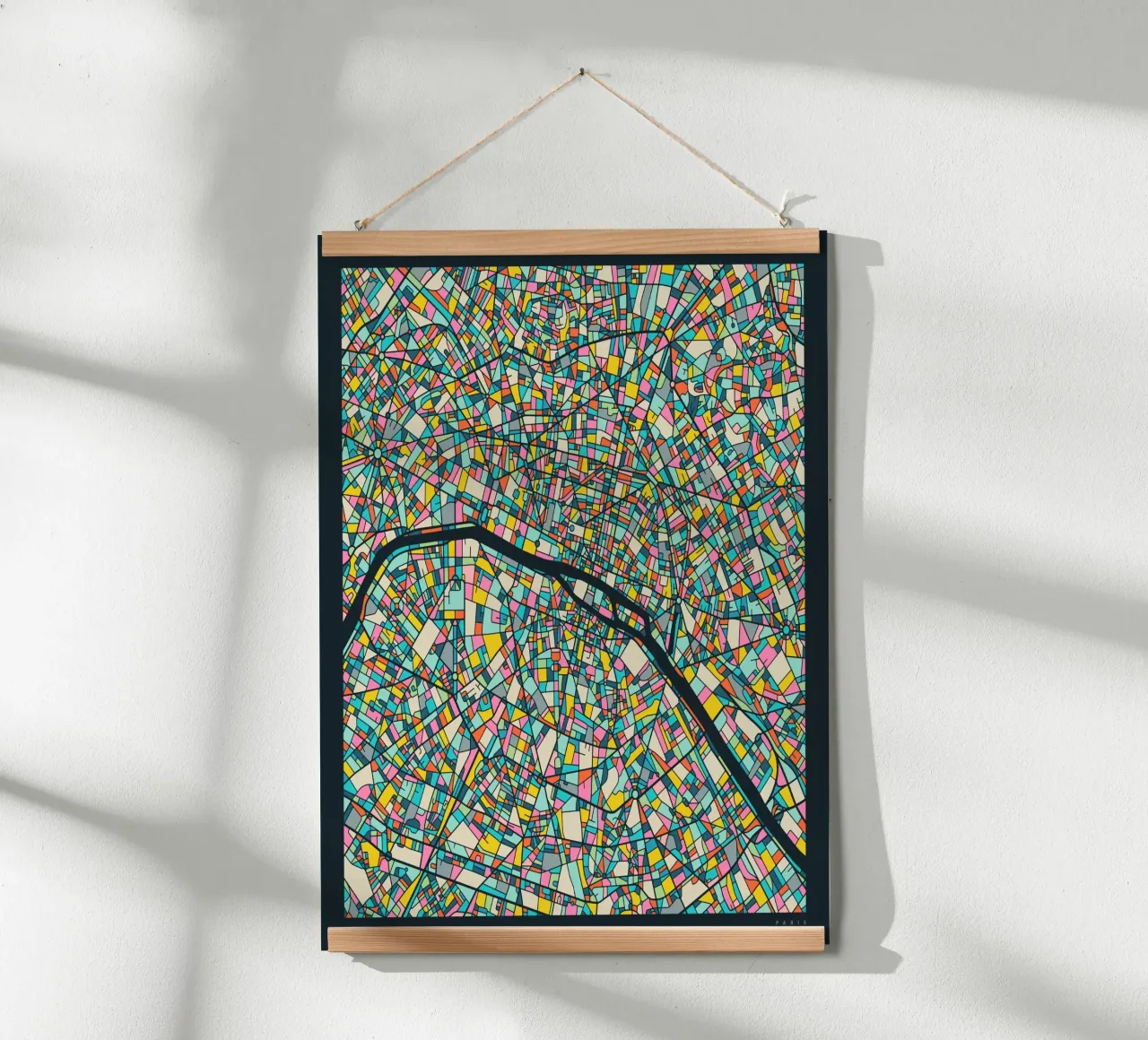 MAPPA DI PARIGI poster con telaio in legno da Jazzberry Blue