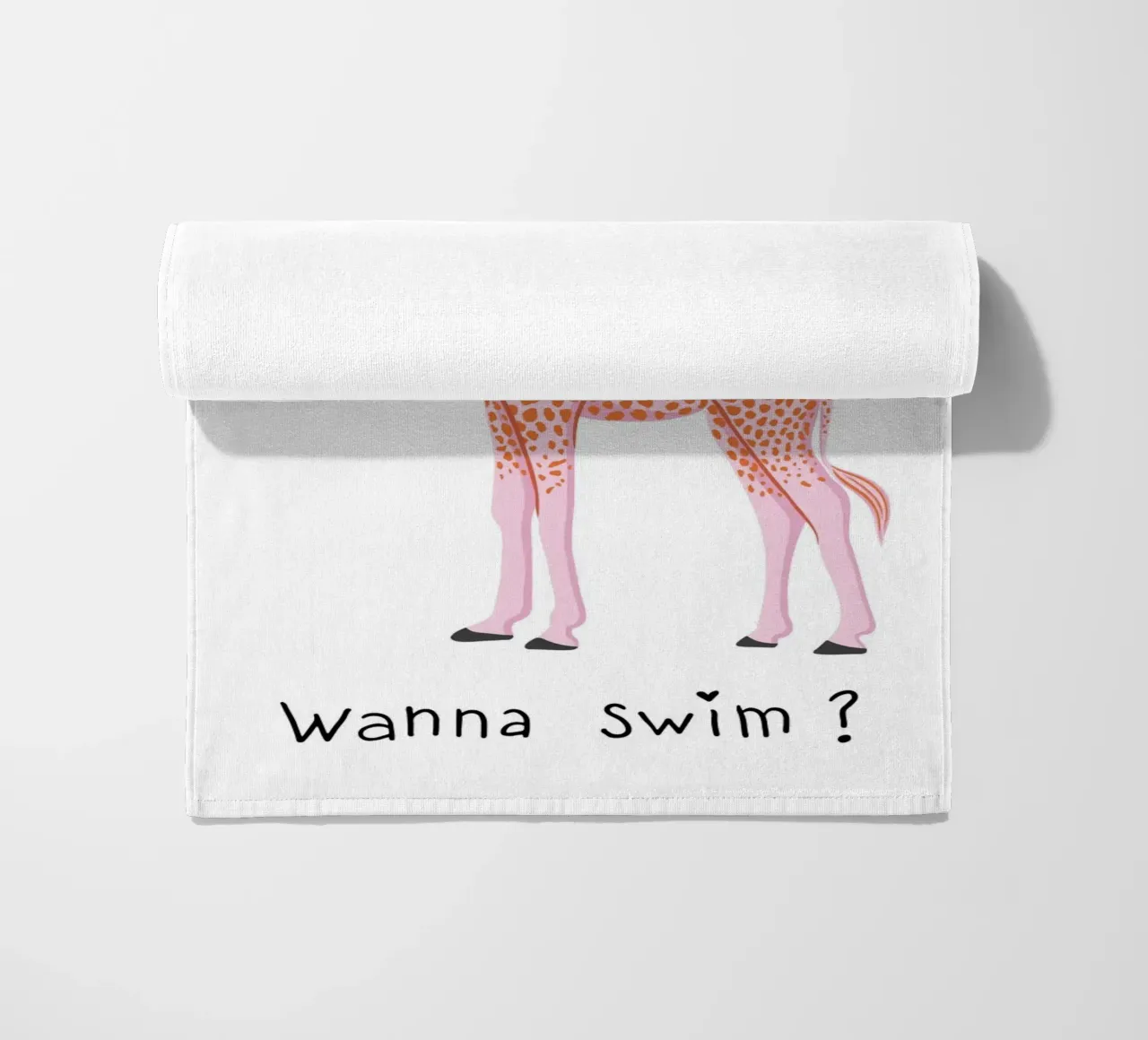 Wanna swim? Giraffe with float telo mare da Vivdesign