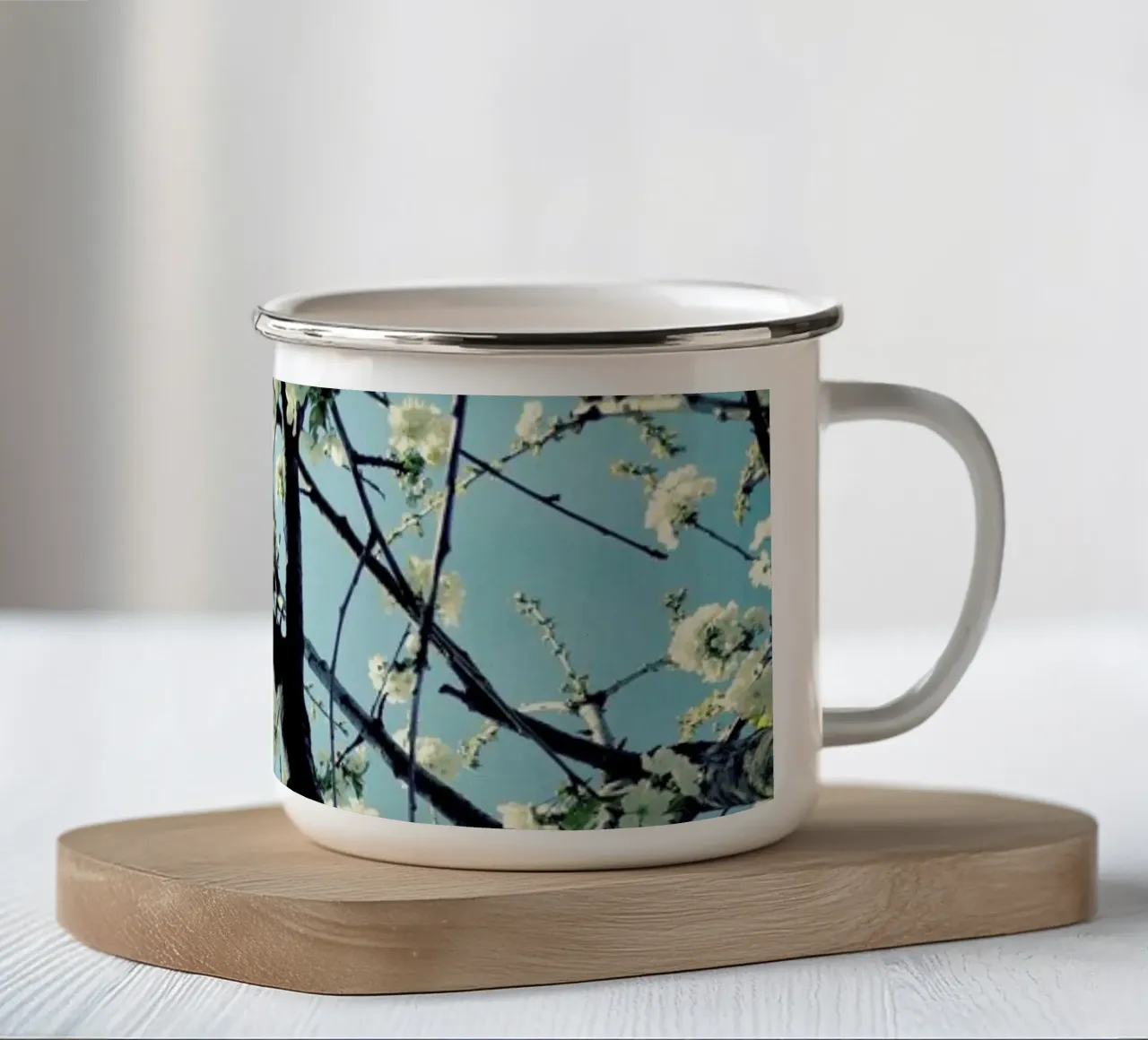 Under The Cherry Tree tazza in smalto da Angelo Cerantola