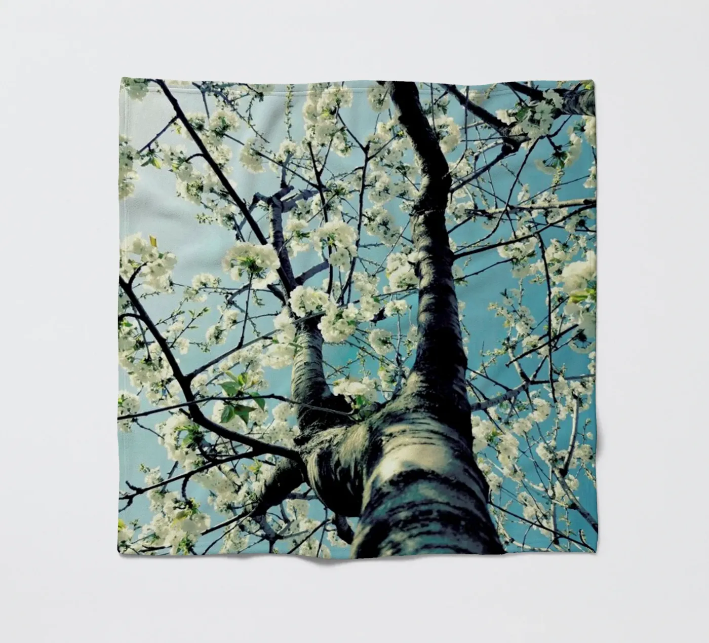 Under The Cherry Tree fleecedeken van Angelo Cerantola