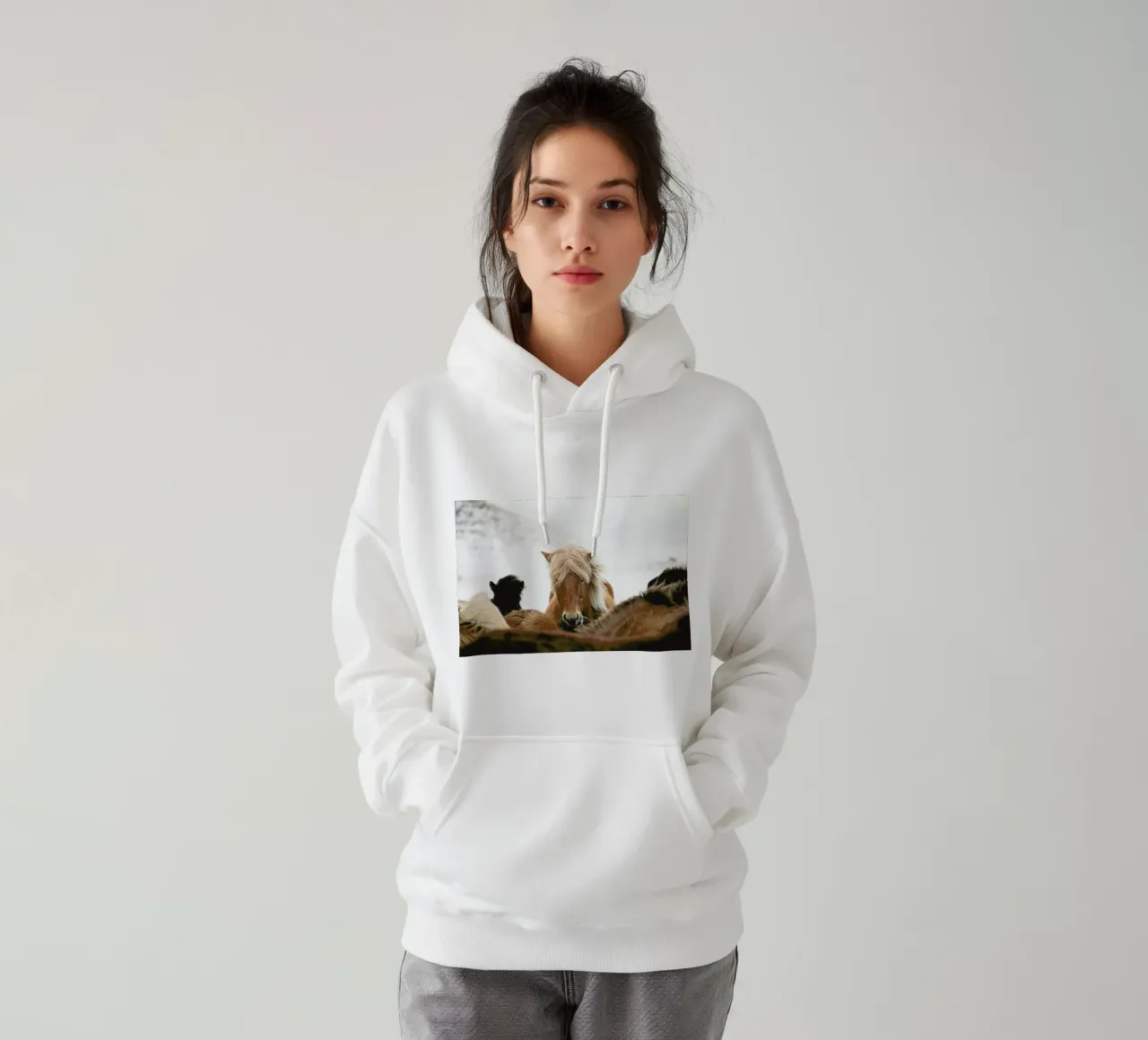 Head On by @robmulally felpa con cappuccio da EyeEm Mobile GmbH