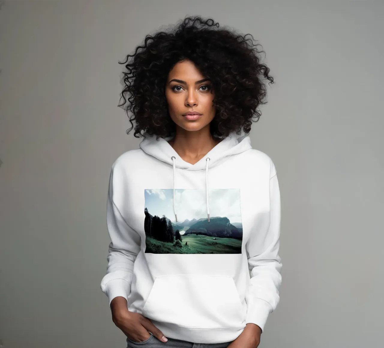 Taking It In by @runawayueli felpa con cappuccio da EyeEm Mobile GmbH