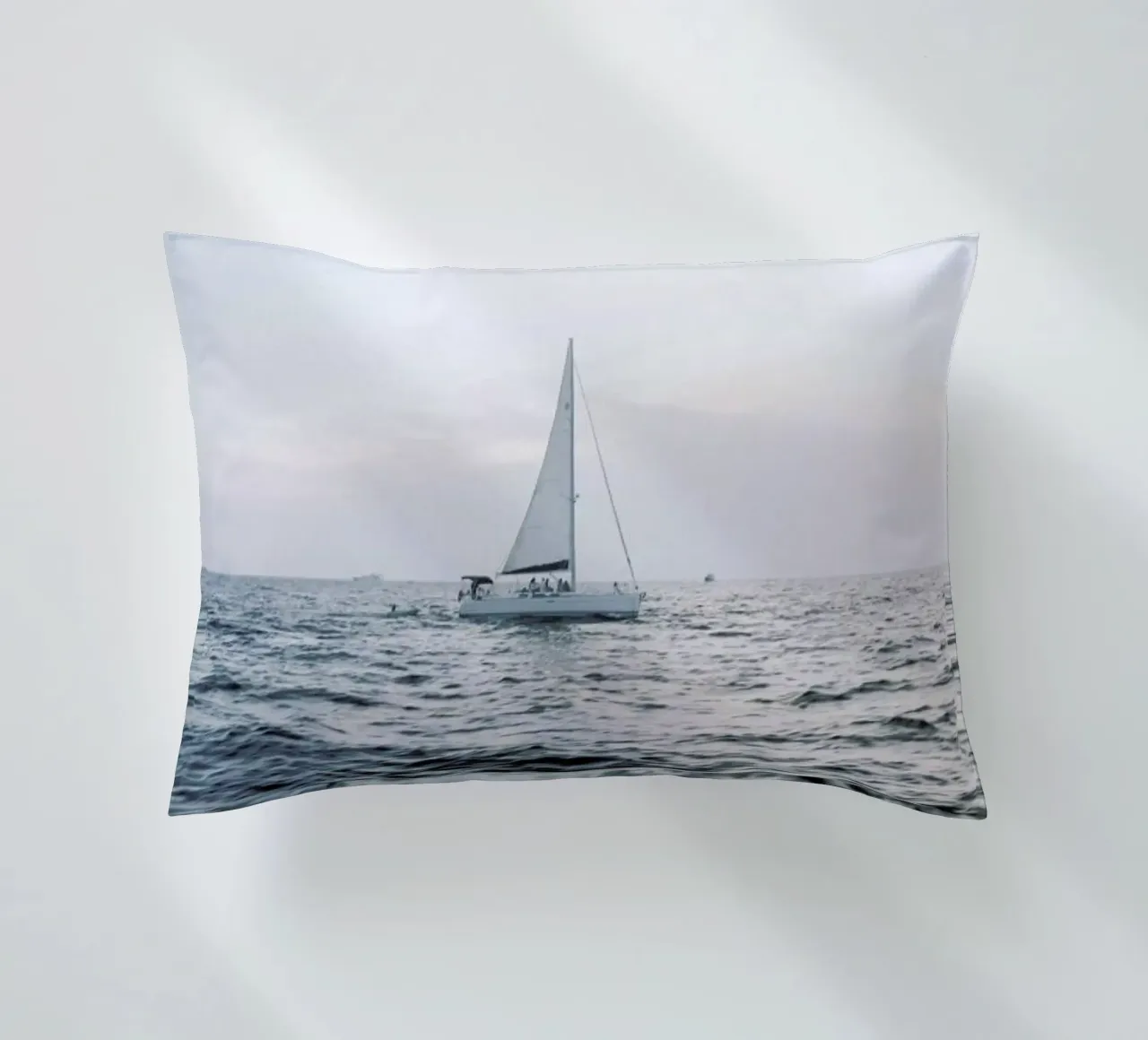Sailing Out cuscino da METROPOLIS