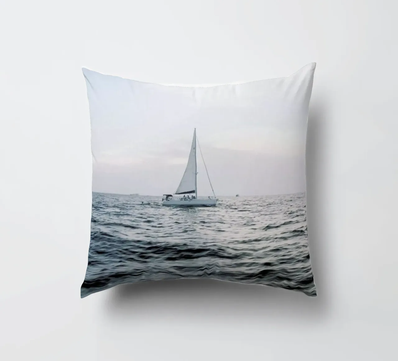 Sailing Out cuscino da METROPOLIS