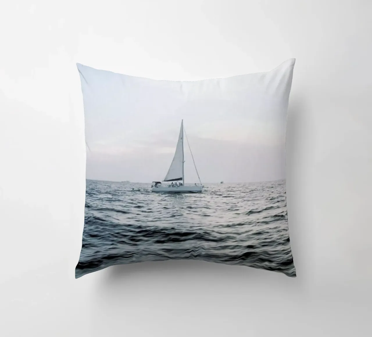 Sailing Out cuscino da METROPOLIS