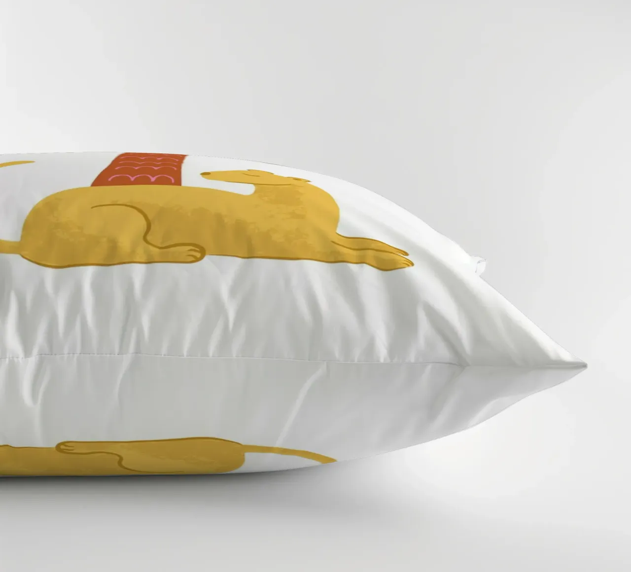 Yellow jungle cat with palm cuscino da Vivdesign