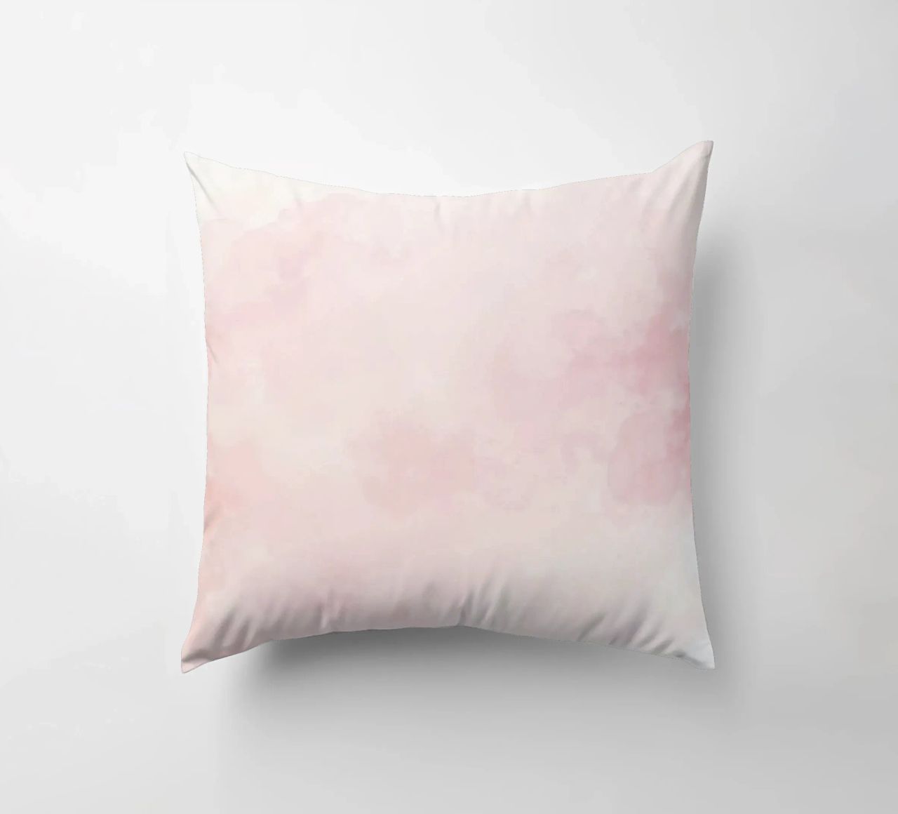 Morbide nuvole pastello creano un'atmosfera serena in un ambiente tranquillo. cuscino da DesignDoodle