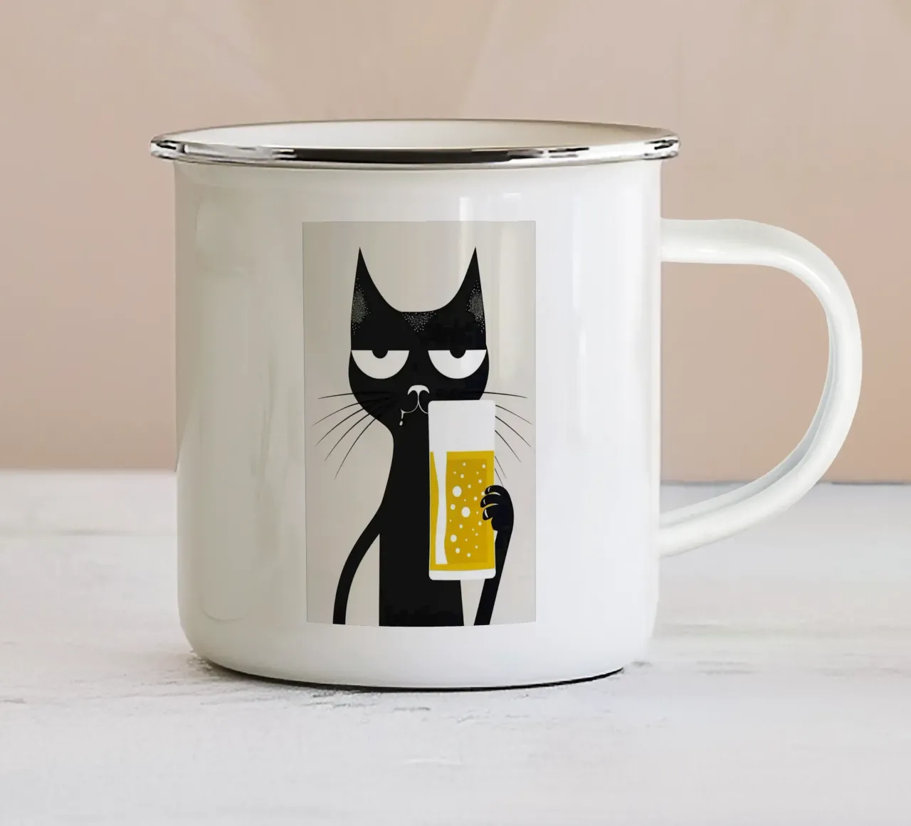 Gatto nero che beve birra tazza in smalto da Abstract Botanical Art