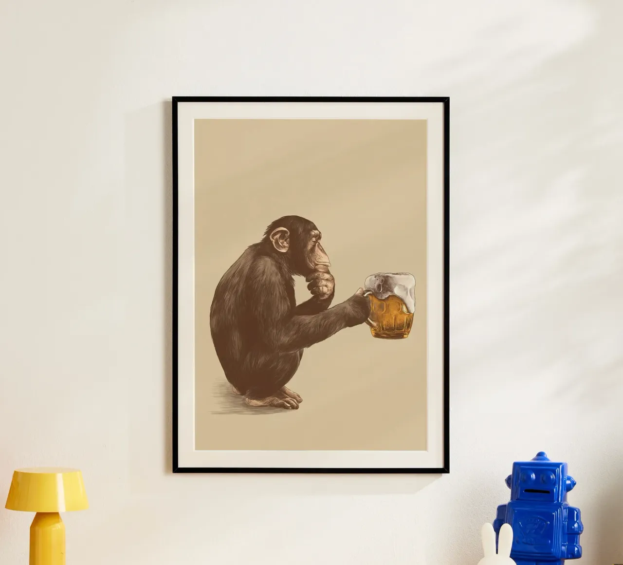 Scimmia che beve birra poster da Abstract Botanical Art