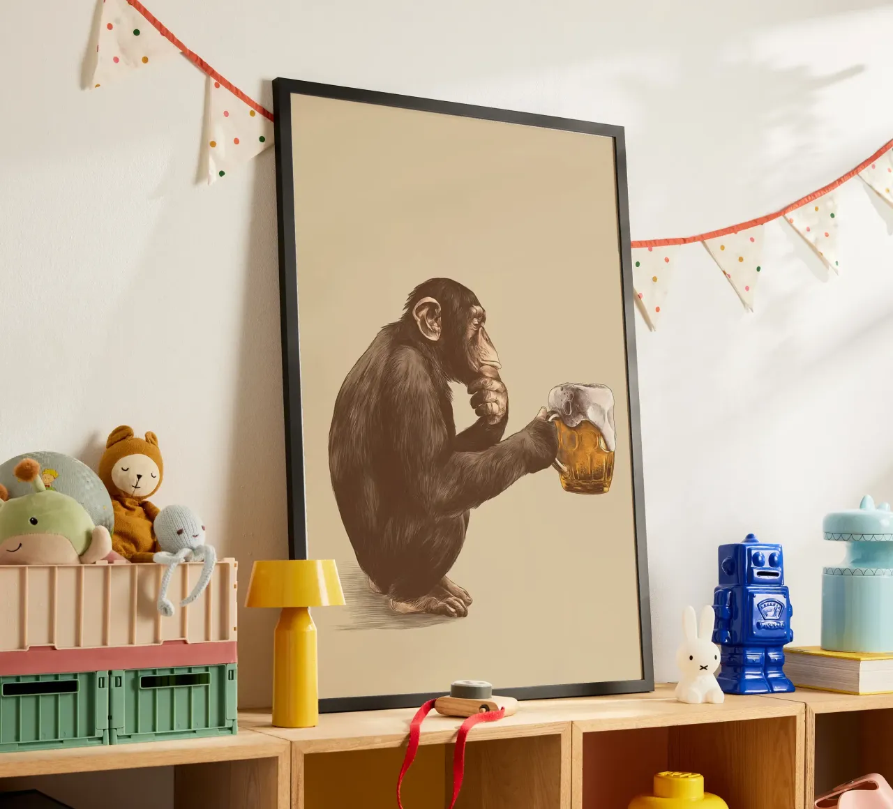 Scimmia che beve birra poster da Abstract Botanical Art