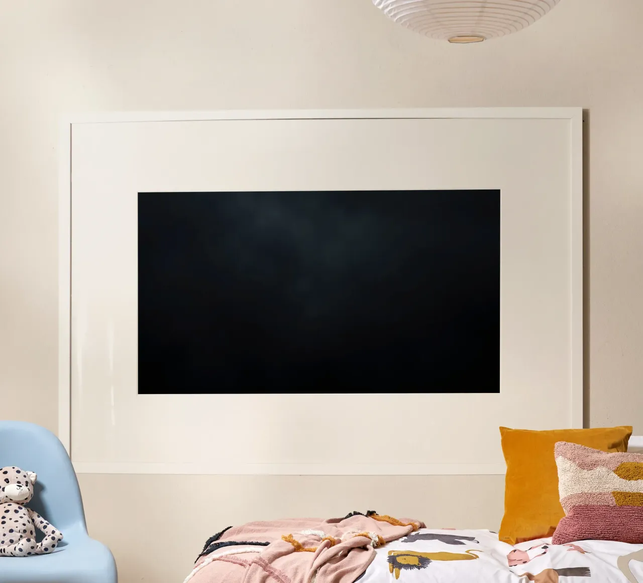 Nuvole scure si addensano su un paesaggio tranquillo mentre si avvicina la notte carta hahnemühle da DesignDoodle