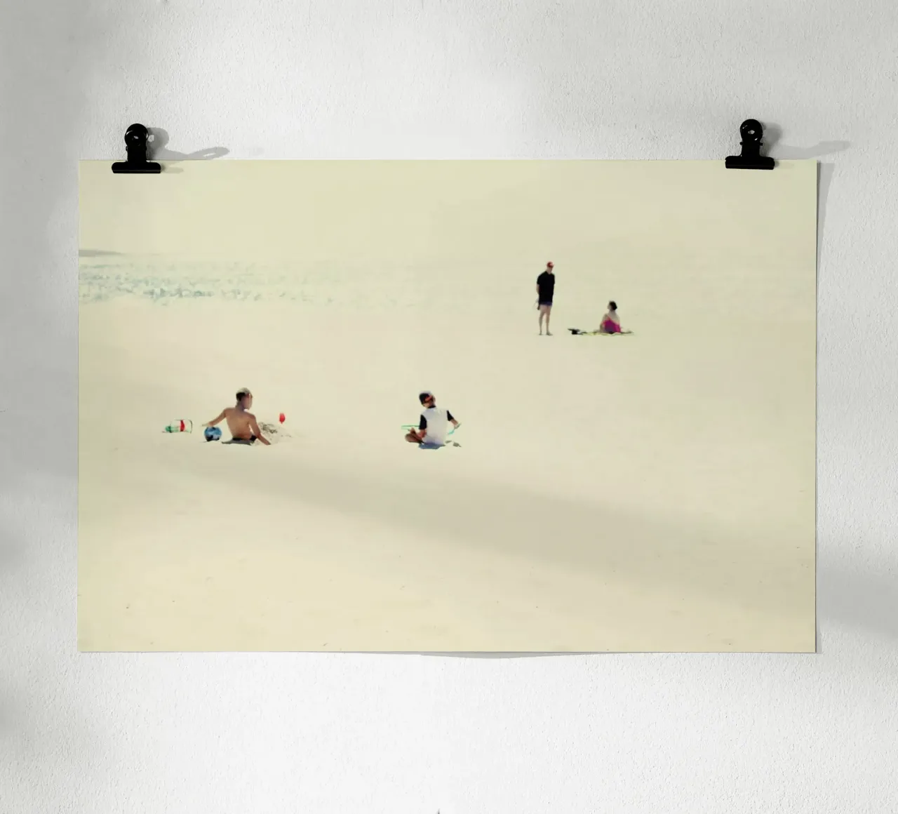Minimal Beach People poster de Ingrid Beddoes