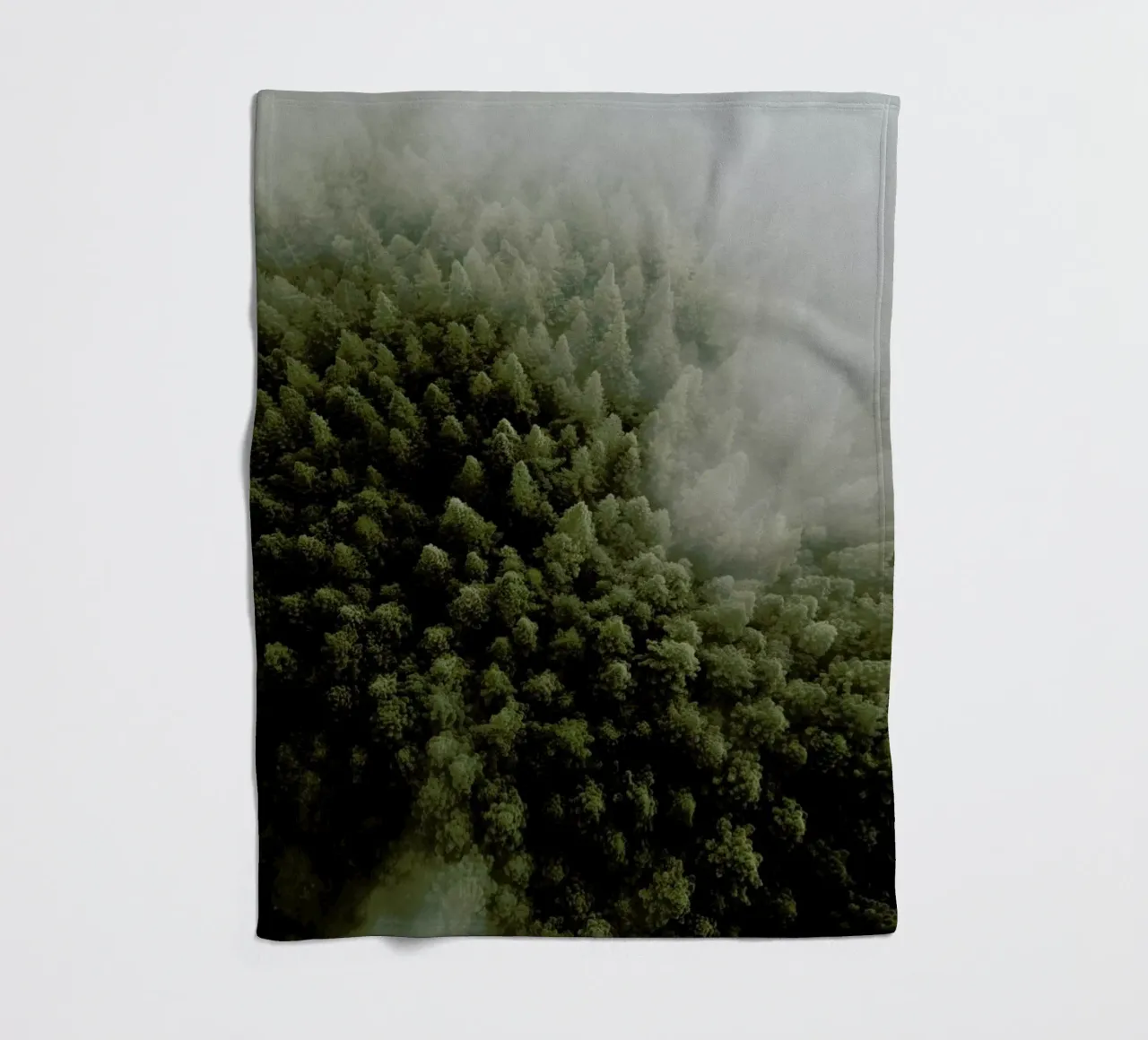Enchanted Forests coperta in pile da METROPOLIS
