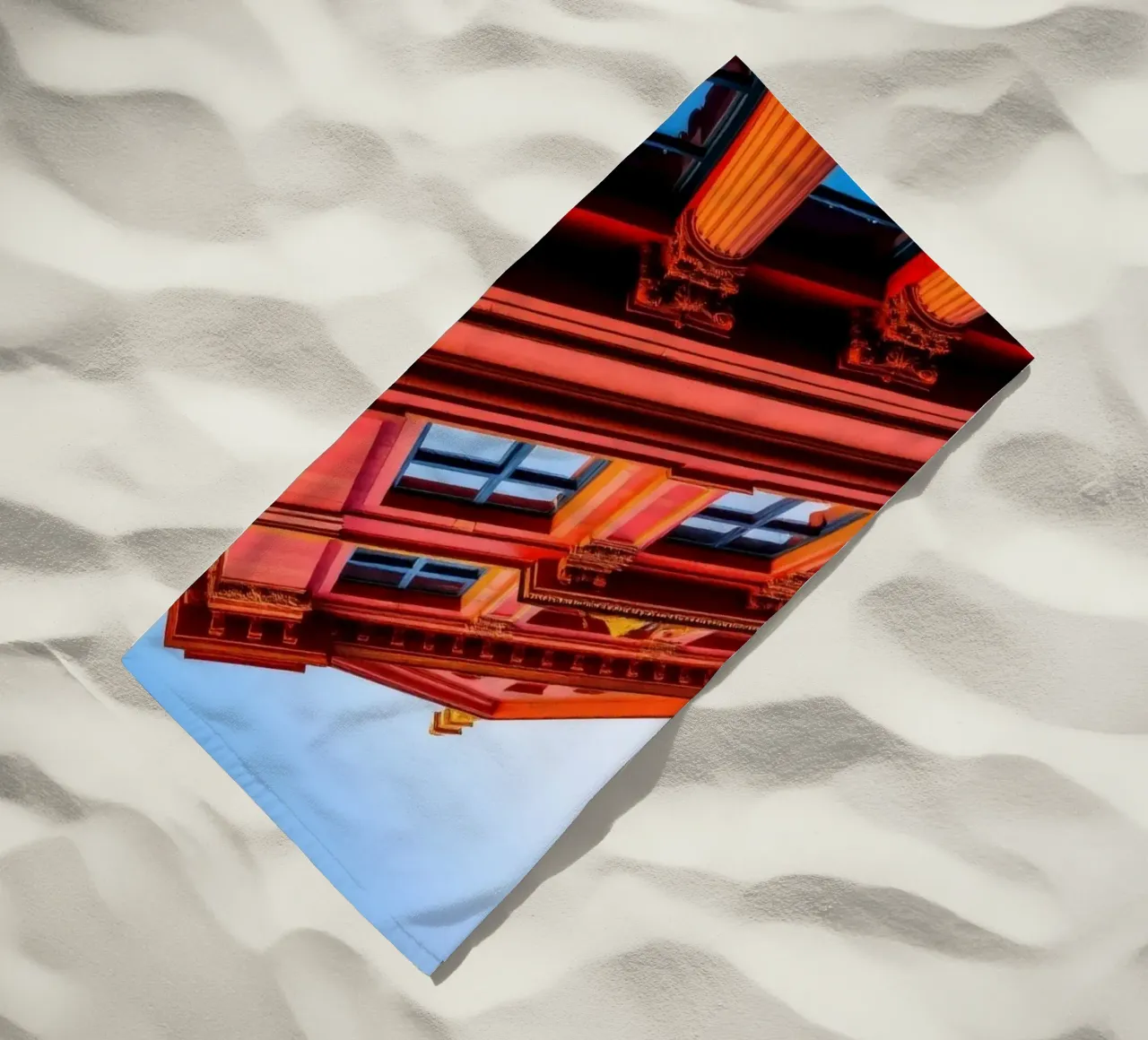edificio storico illuminato dalla luce del sole in un cielo limpido e azzurro telo mare da DesignDoodle