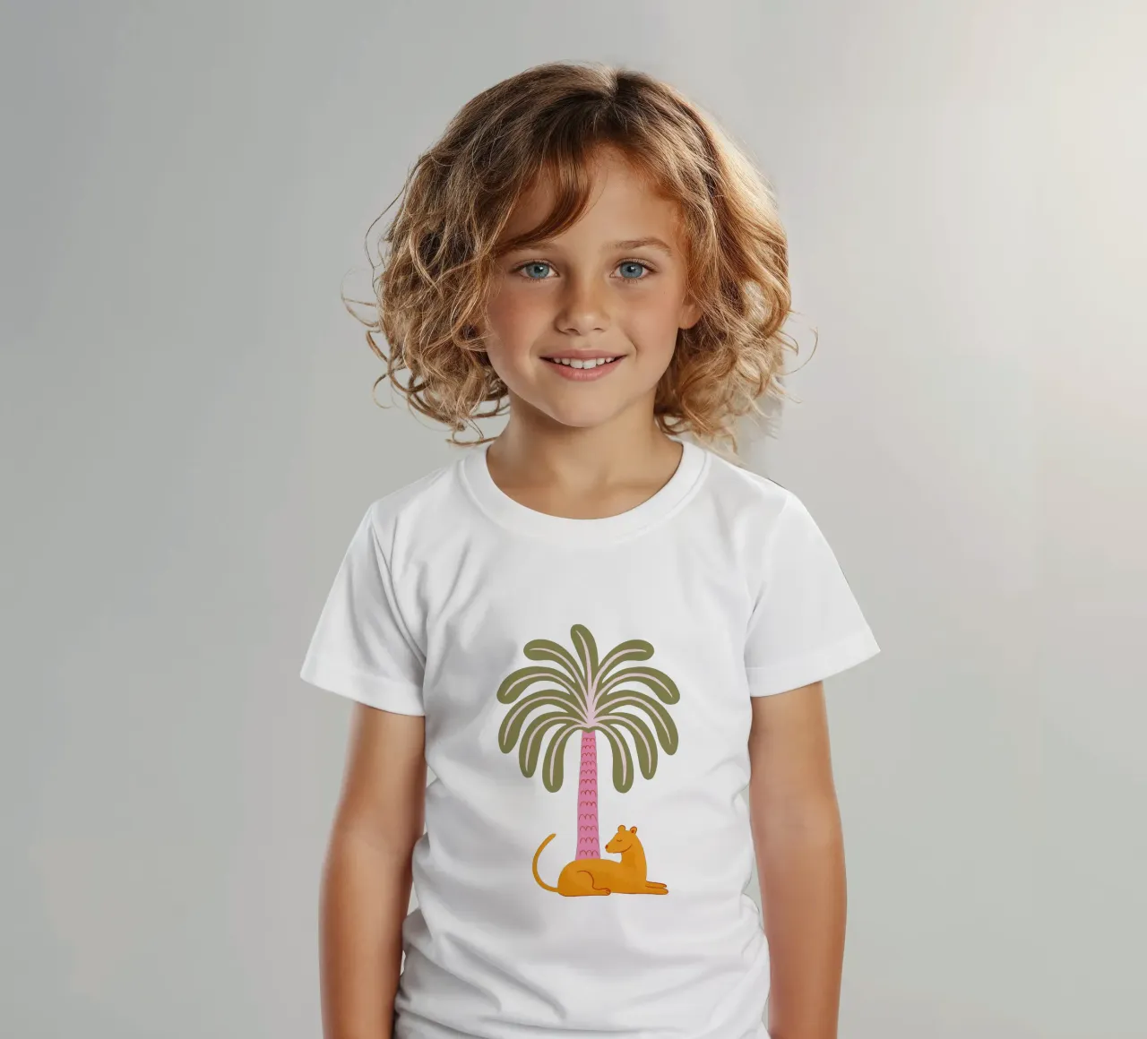 Orange jungle cat with palm tree t-shirt bambini da Vivdesign