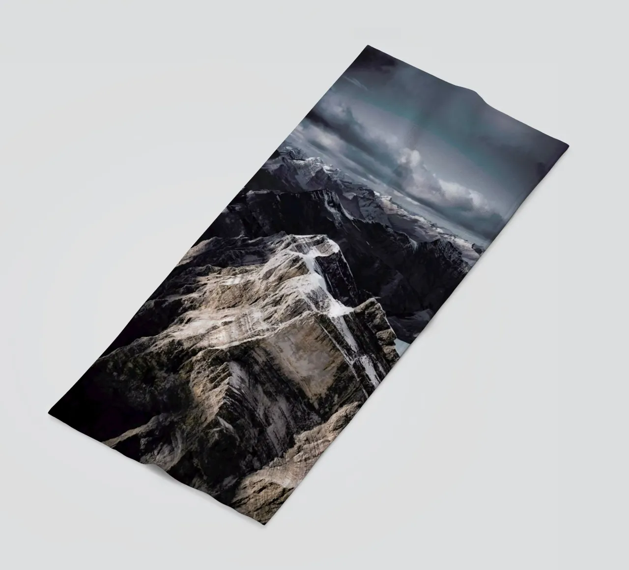 Stormy Mountains by @bokehm0n telo mare da EyeEm Mobile GmbH