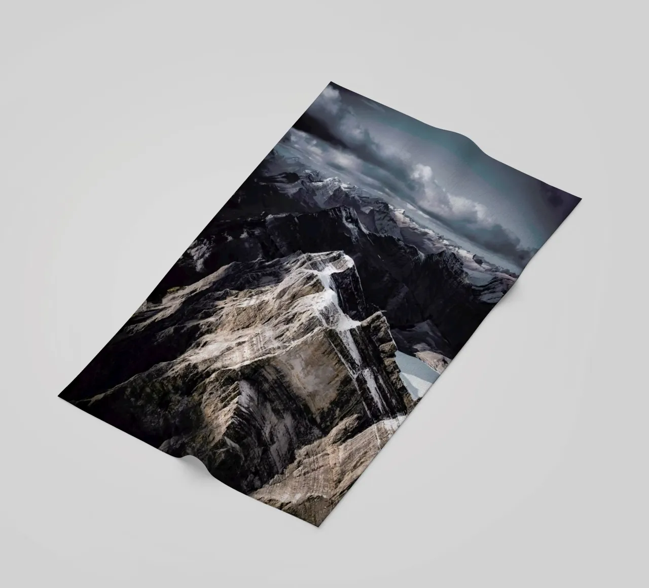 Stormy Mountains by @bokehm0n telo mare da EyeEm Mobile GmbH