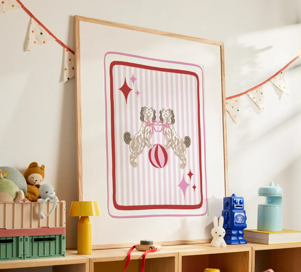 Staffordshire dogs with beach ball in pink and red poster con telaio in alluminio da Vivdesign