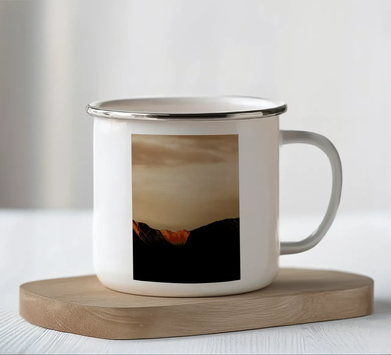 Mountain Heart tazza in smalto da METROPOLIS