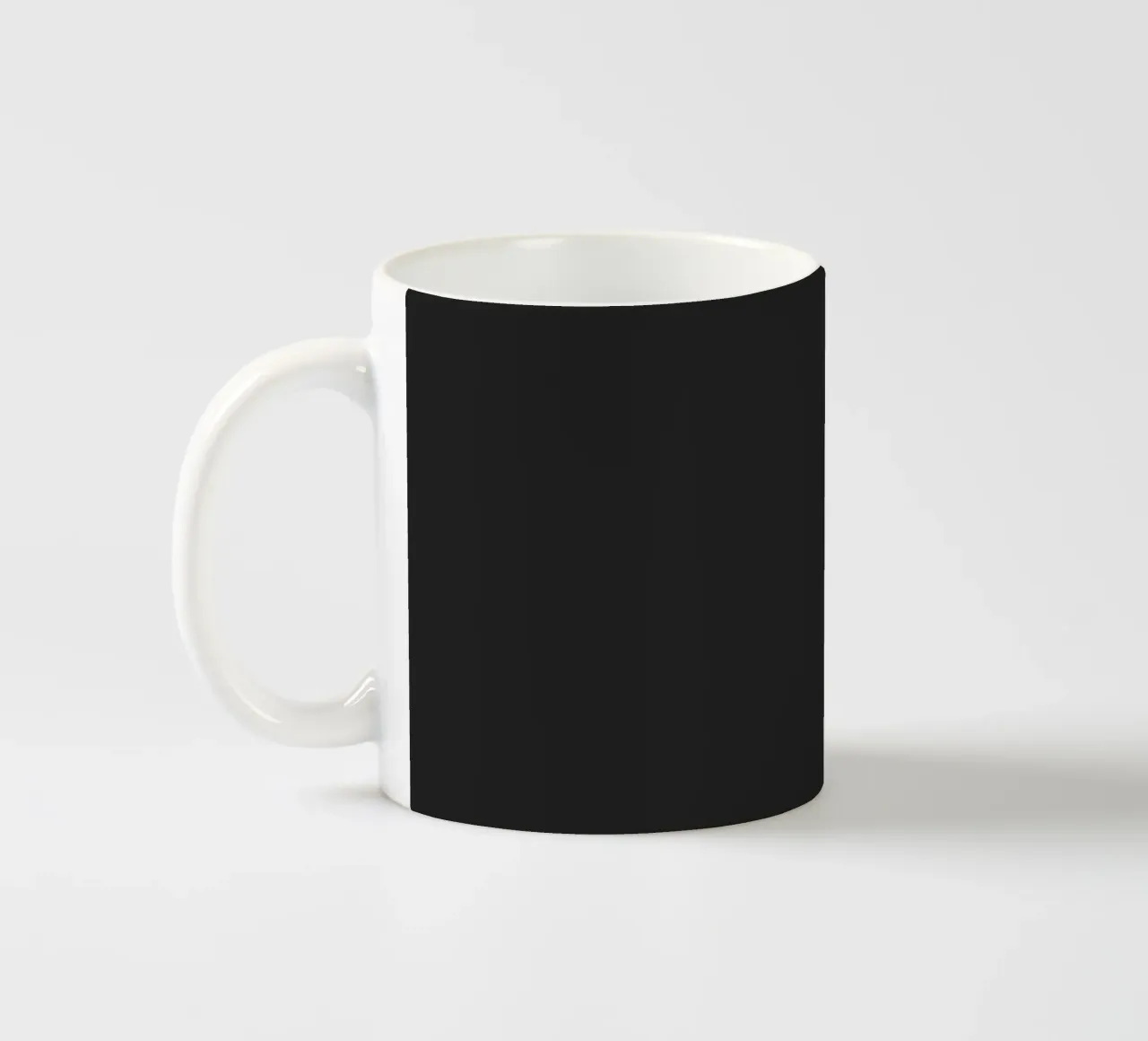 Vorrei scusarmi cortesemente con assolutamente nessuno Stampa tazza in ceramica da THE MOTIVATED TYPE