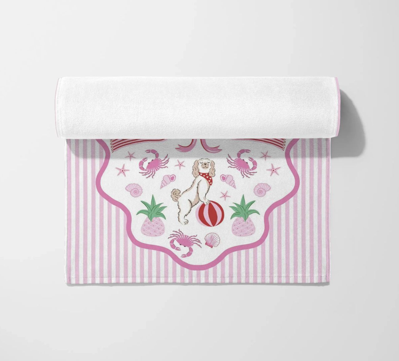 Doodle dogs on the beach - pink and green serviette de plage de Vivdesign