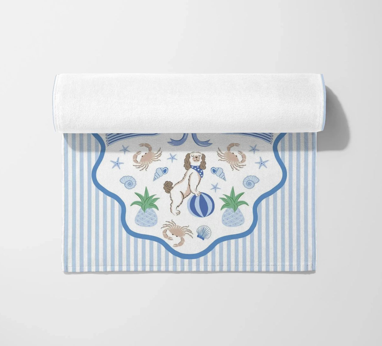 Doodle dogs on the beach - blue serviette de plage de Vivdesign