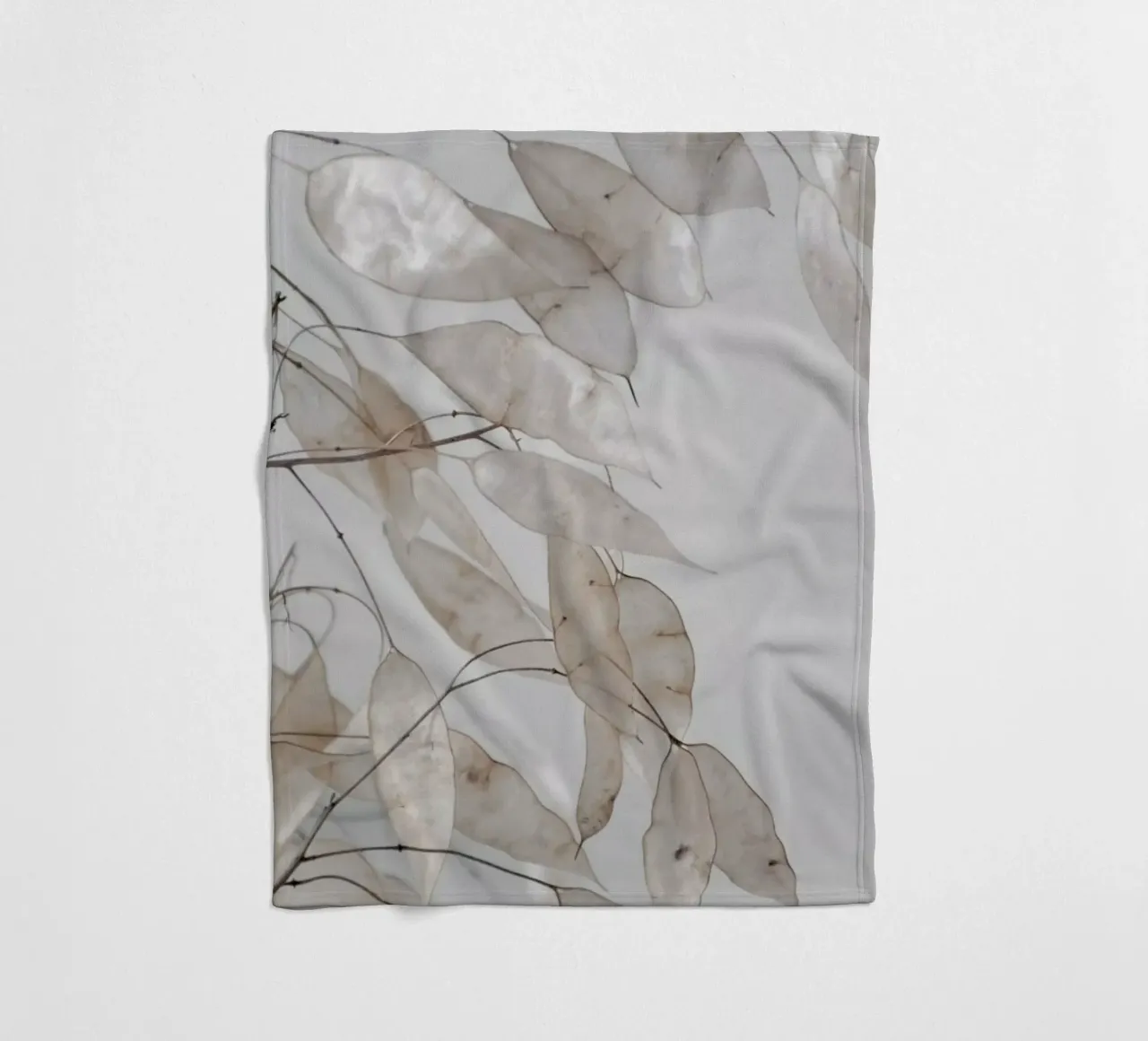 Abstract Branches Collected in the Forest coperta in pile da Studio Nahili