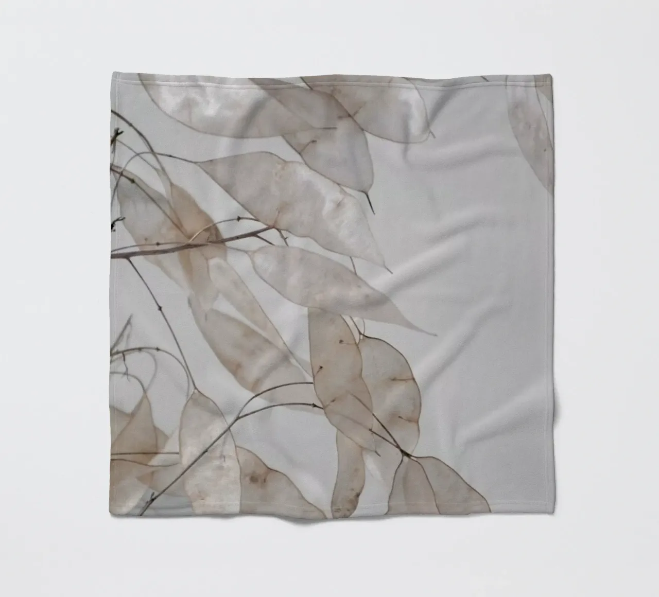 Abstract Branches Collected in the Forest coperta in pile da Studio Nahili