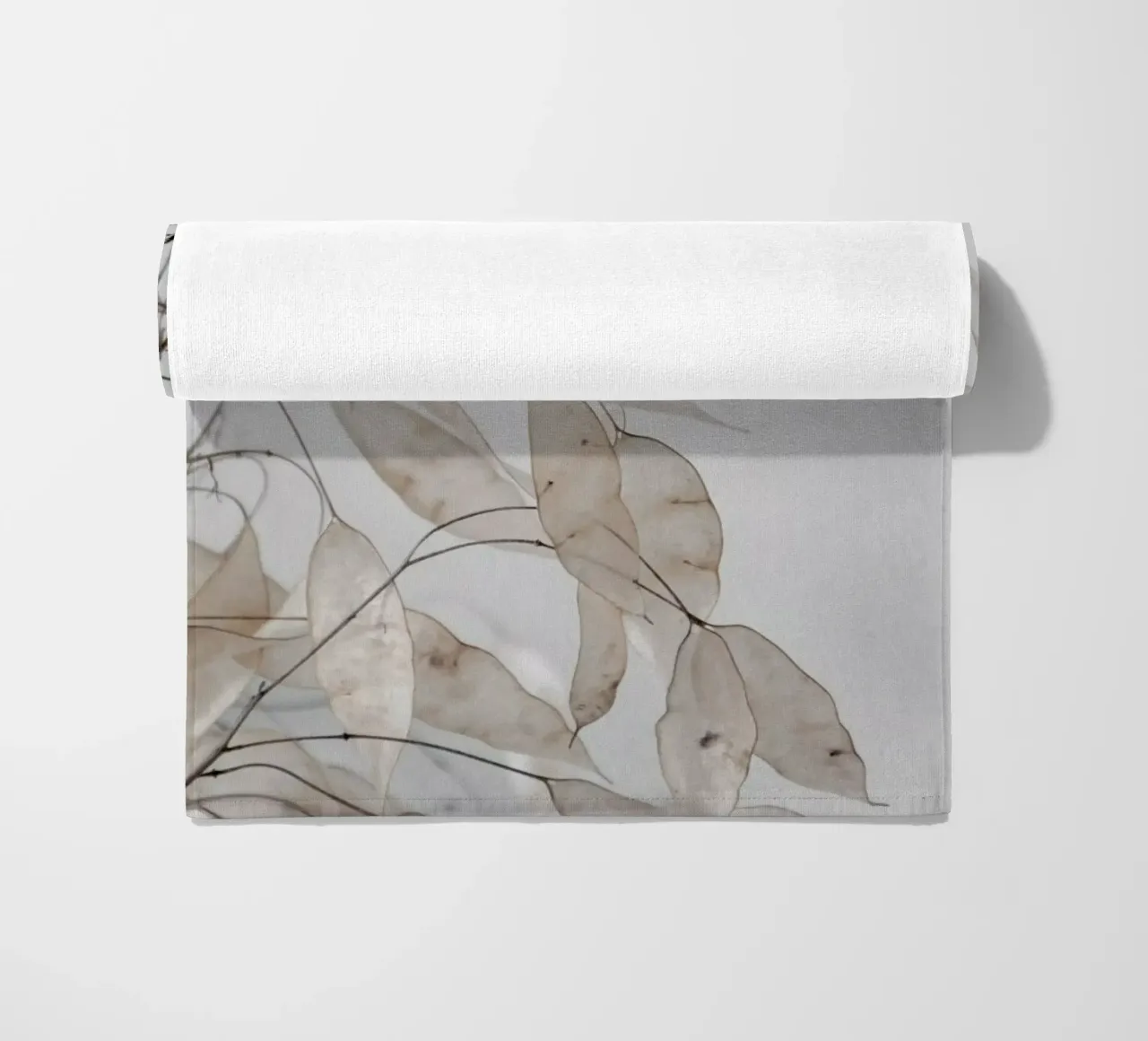 Abstract Branches Collected in the Forest telo mare da Studio Nahili